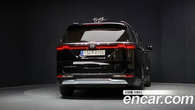 Kia Carnival 2021 — Photo 14/20