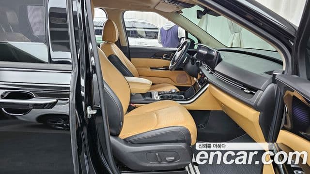 Kia Carnival 2021 — Photo 12/20