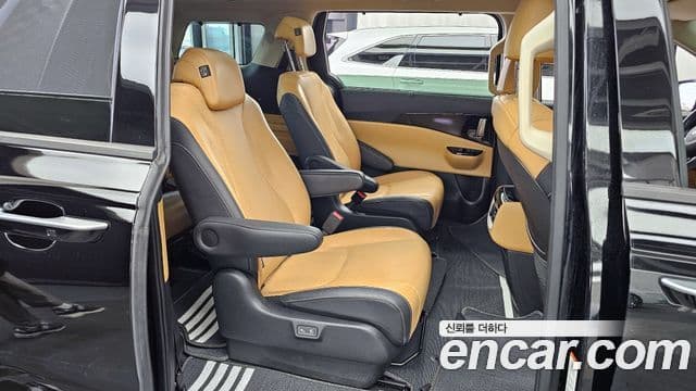 Kia Carnival 2021 — Photo 9/20