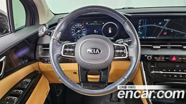 Kia Carnival 2021 — Photo 8/20