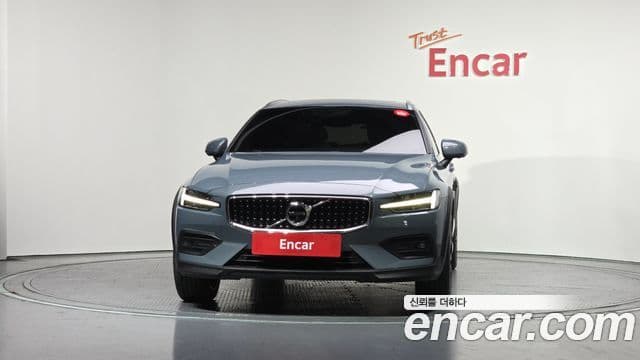 Volvo V60 Cross Country 2022 — Şəkil 3/20