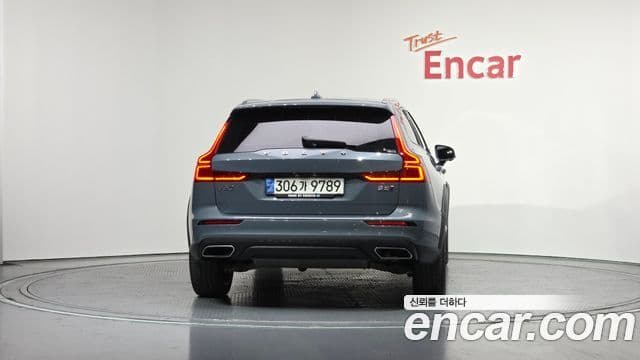 Volvo V60 Cross Country 2022 — Şəkil 4/20