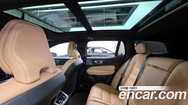 Volvo V60 Cross Country 2022 — Şəkil 19/20