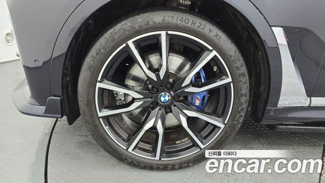 BMW X7 2020 — Photo 9/20