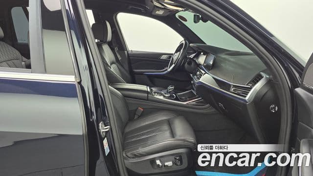 BMW X7 2020 — Photo 19/20