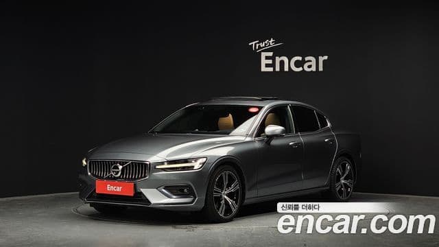 Volvo S60 2019 — ფოტო 1/20