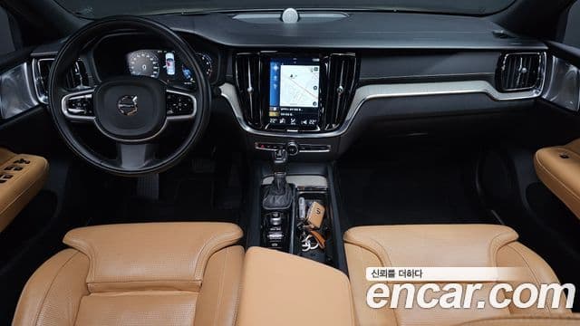 Volvo S60 2019 — ფოტო 7/20