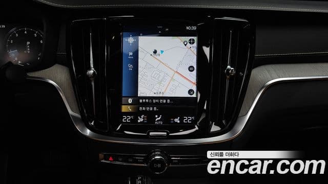 Volvo S60 2019 — ფოტო 14/20
