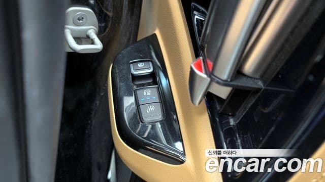 Kia Carnival 2022 — Фото 19/20