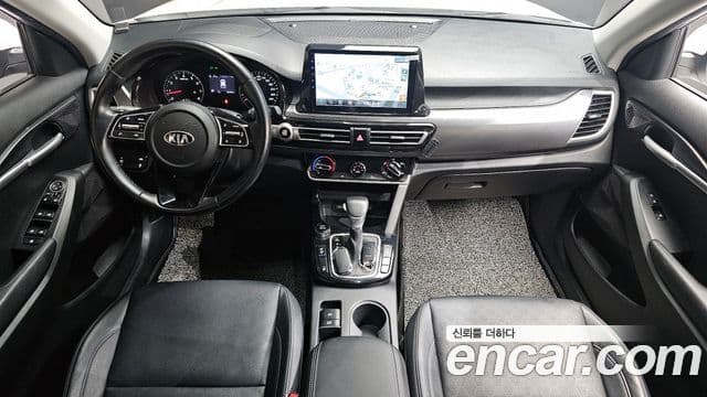 Kia Seltos 2020 — ფოტო 18/20