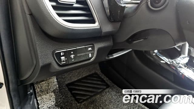Kia Seltos 2020 — ფოტო 2/20