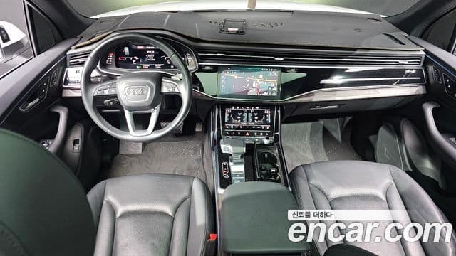Audi Q7 2021 — ფოტო 7/20