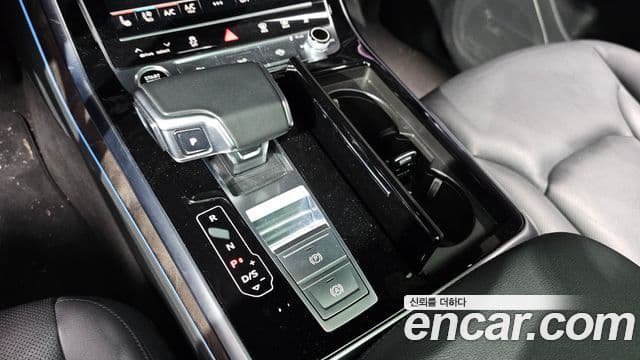 Audi Q7 2021 — ფოტო 9/20