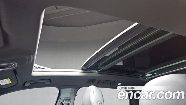 Audi Q7 2021 — ფოტო 19/20