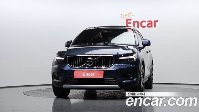 Volvo XC40 2021 — Photo 15/20