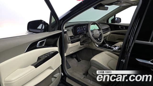 Kia Carnival 2023 — ფოტო 10/20