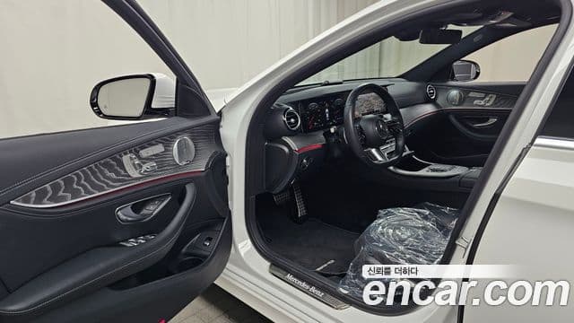 Mercedes-Benz E-Class 2021 — Şəkil 10/20