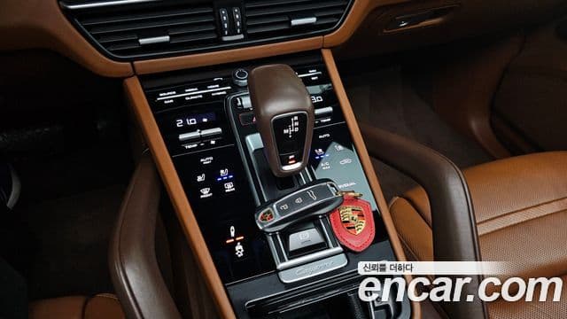 Porsche Cayenne 2021 — Şəkil 9/20