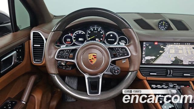 Porsche Cayenne 2021 — Şəkil 14/20