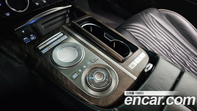 Genesis Electrified G80 2020 — Şəkil 9/20