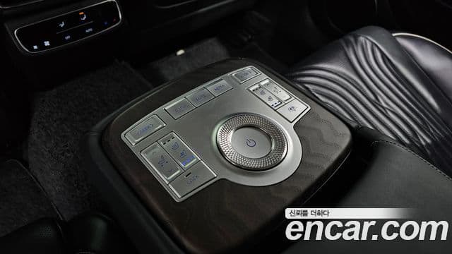 Genesis Electrified G80 2020 — Şəkil 19/20