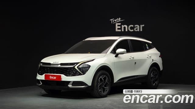 Kia Sportage 2022 — Фото 1/20