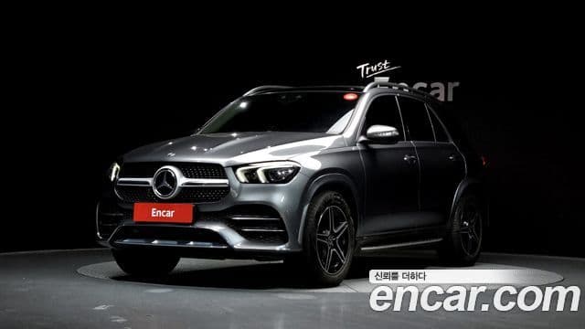 Mercedes-Benz GLE-Class 2021 — Photo 3/20