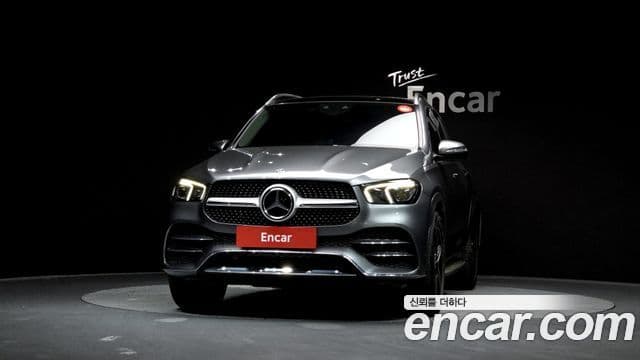Mercedes-Benz GLE-Class 2021 — Photo 18/20