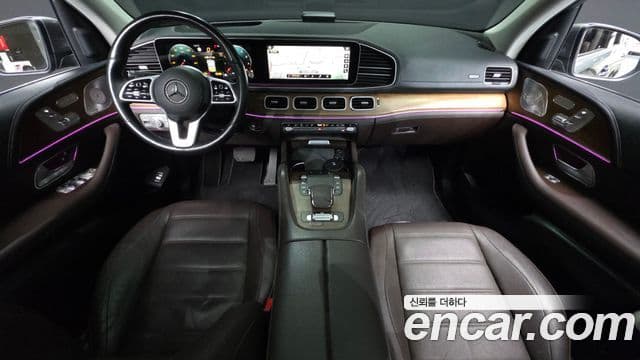 Mercedes-Benz GLE-Class 2021 — Photo 10/20