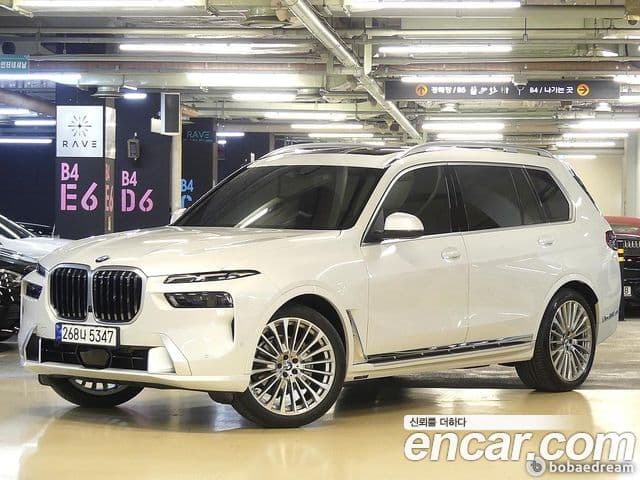 BMW X7 2023 — ფოტო 4/20