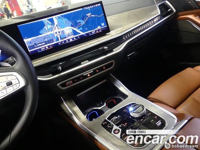 BMW X7 2023 — ფოტო 7/20