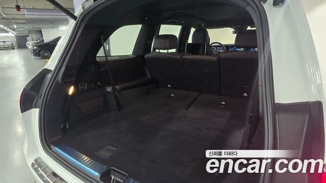 Mercedes-Benz GLS-Class 2024 — Photo 10/20