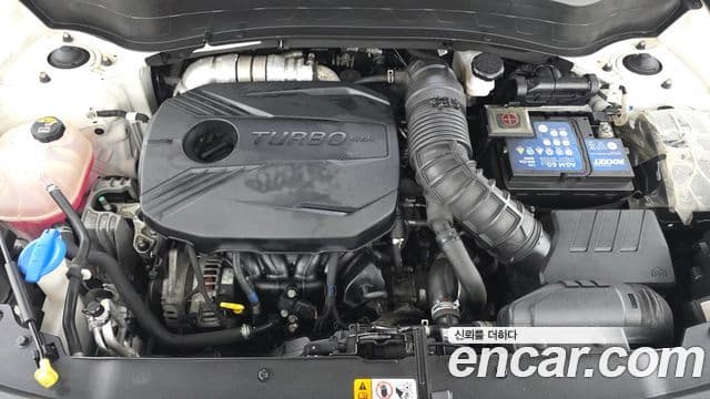 Kia Seltos 2020 — ფოტო 6/20