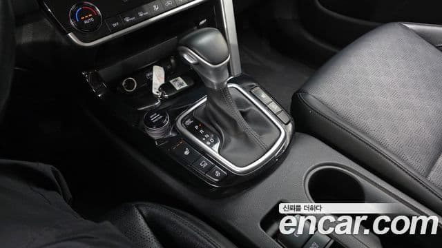 Kia Seltos 2020 — ფოტო 9/20