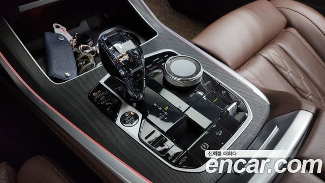 BMW X7 2022 — ფოტო 9/20