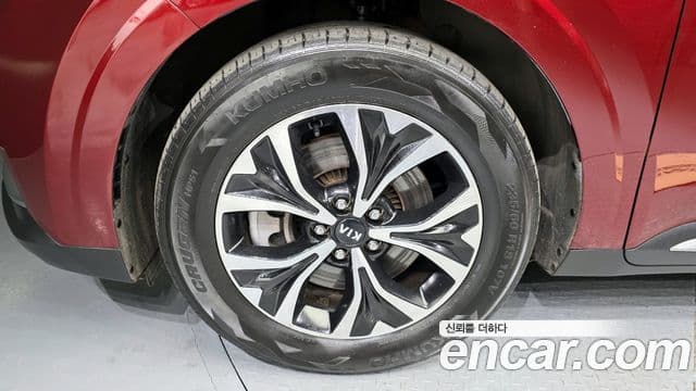 Kia Carnival 2021 — фото 5 из 20