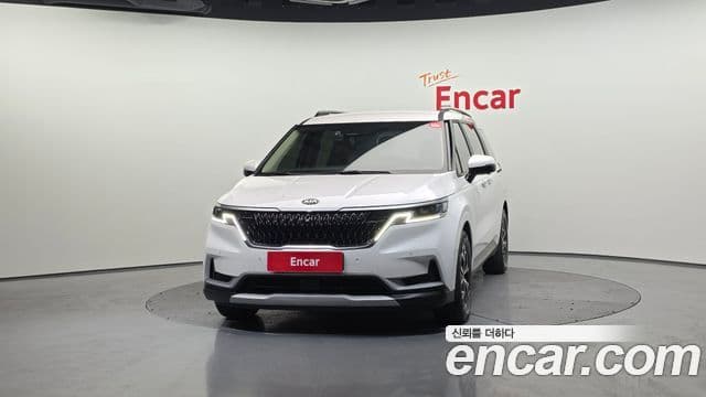 Kia Carnival 2021 — Фото 3/20