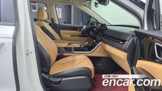 Kia Carnival 2021 — Фото 11/20