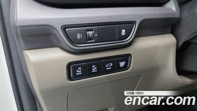 Kia Carnival 2024 — ფოტო 13/20