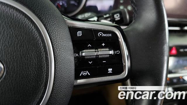 Kia Carnival 2021 — Şəkil 18/20