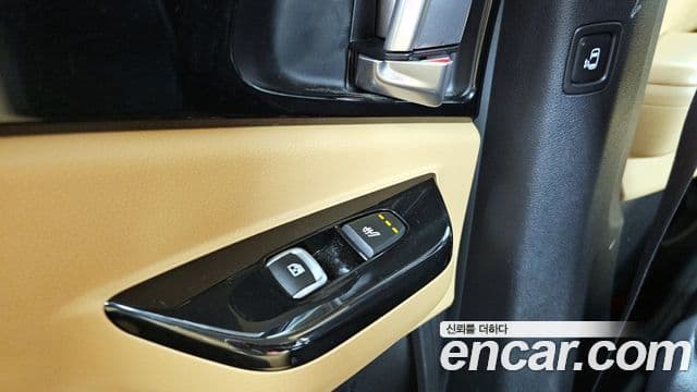 Kia Carnival 2021 — Şəkil 19/20