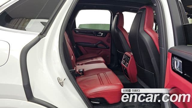 Porsche Cayenne 2019 — Şəkil 12/20