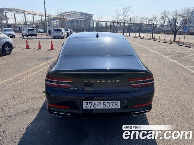 Genesis Electrified G80 2022 — ფოტო 3/20