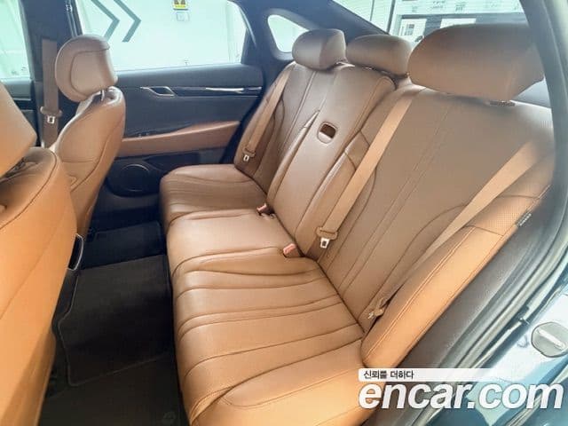 Genesis Electrified G80 2022 — ფოტო 8/20