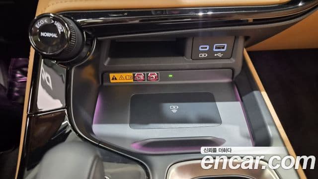 Lexus NX350h 2023 — ფოტო 16/20