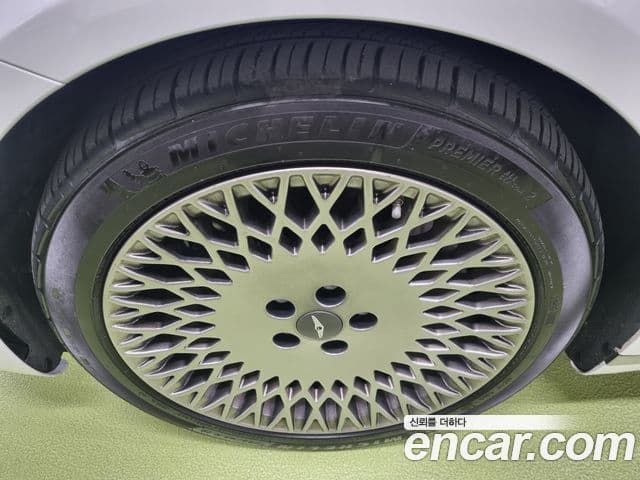 Genesis G80 2023 — Photo 18/20