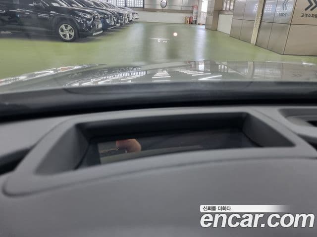 Genesis G80 2023 — Photo 12/20
