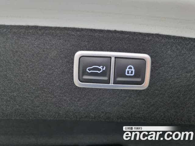 Genesis G80 2023 — Photo 8/20