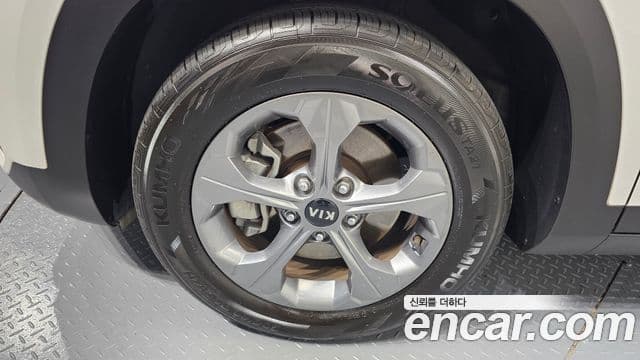 Kia Seltos 2021 — Şəkil 6/20