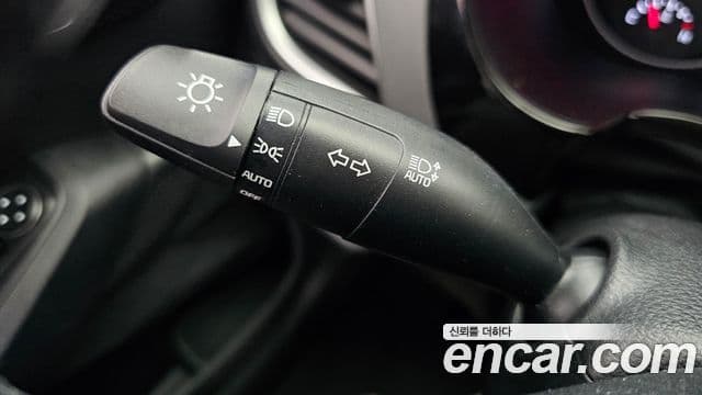 Kia Seltos 2021 — Şəkil 16/20